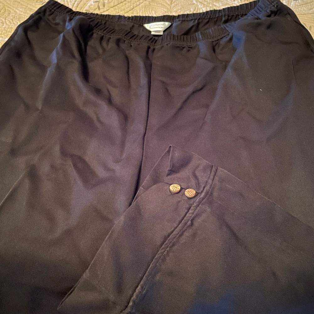 20W Black CJ Banks pants.